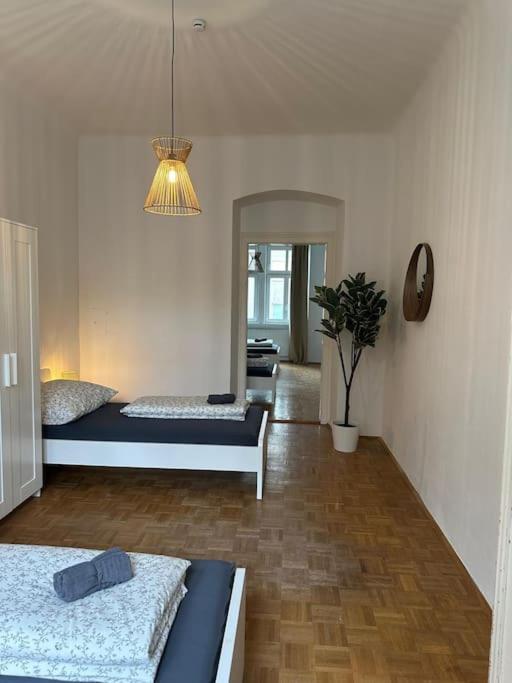 Apartment 130 M2 Calm & Stylish *
