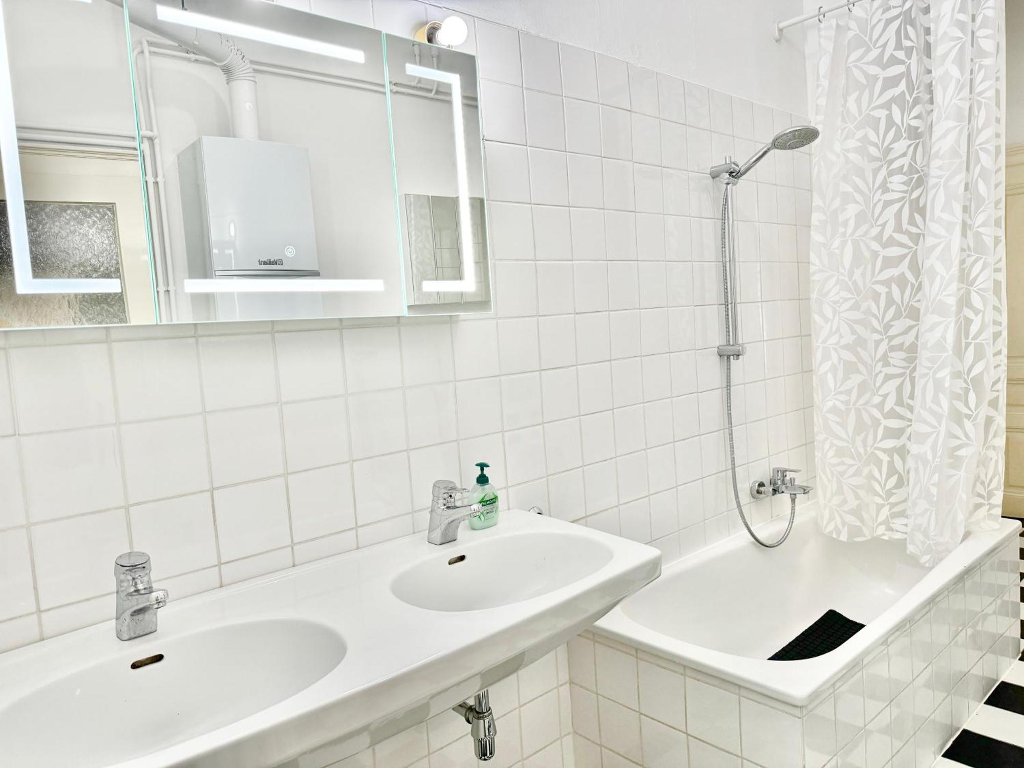 130 M2 Calm & Stylish